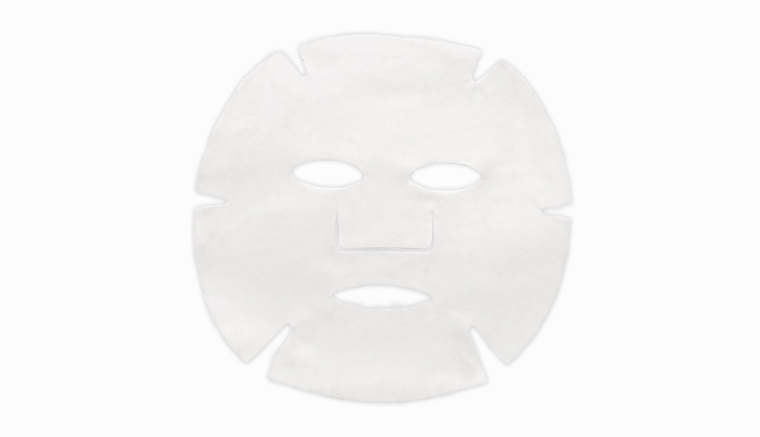 大判＆ふんわり素材のフェイスマスクを採用！